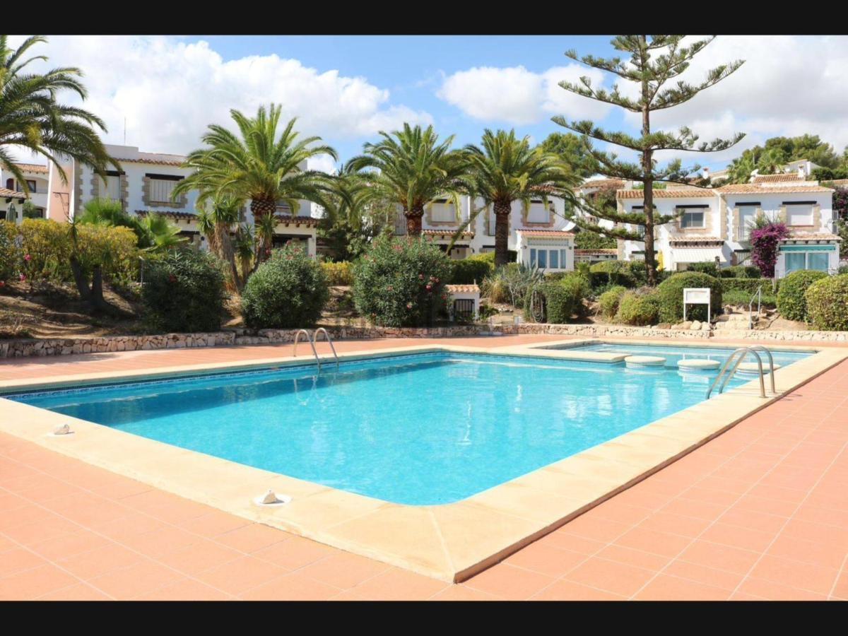 Rosalalinda - Cosy Semi-Detached Home With Sea Views And Large Terrace Moraira Exterior foto