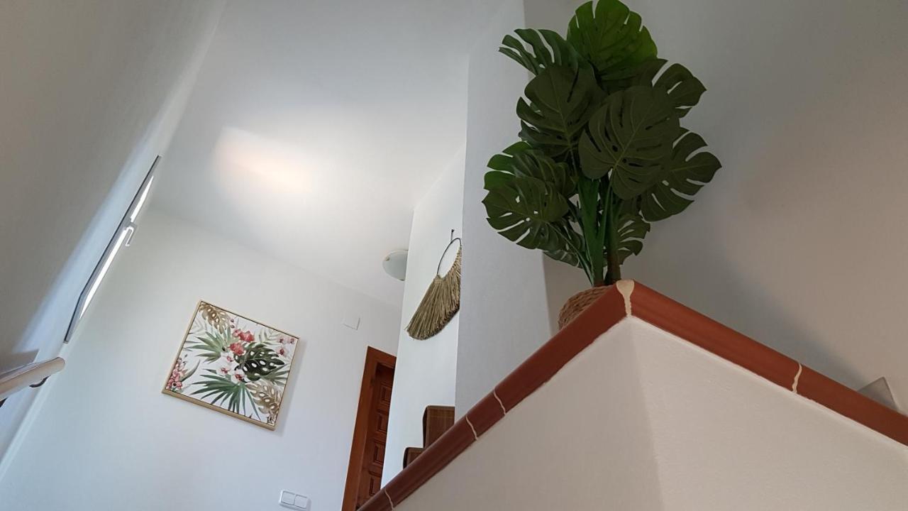 Rosalalinda - Cosy Semi-Detached Home With Sea Views And Large Terrace Moraira Exterior foto